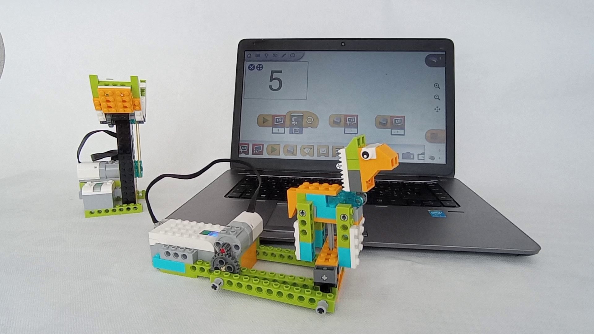LEGO-Giraffe für das Thema Tiere